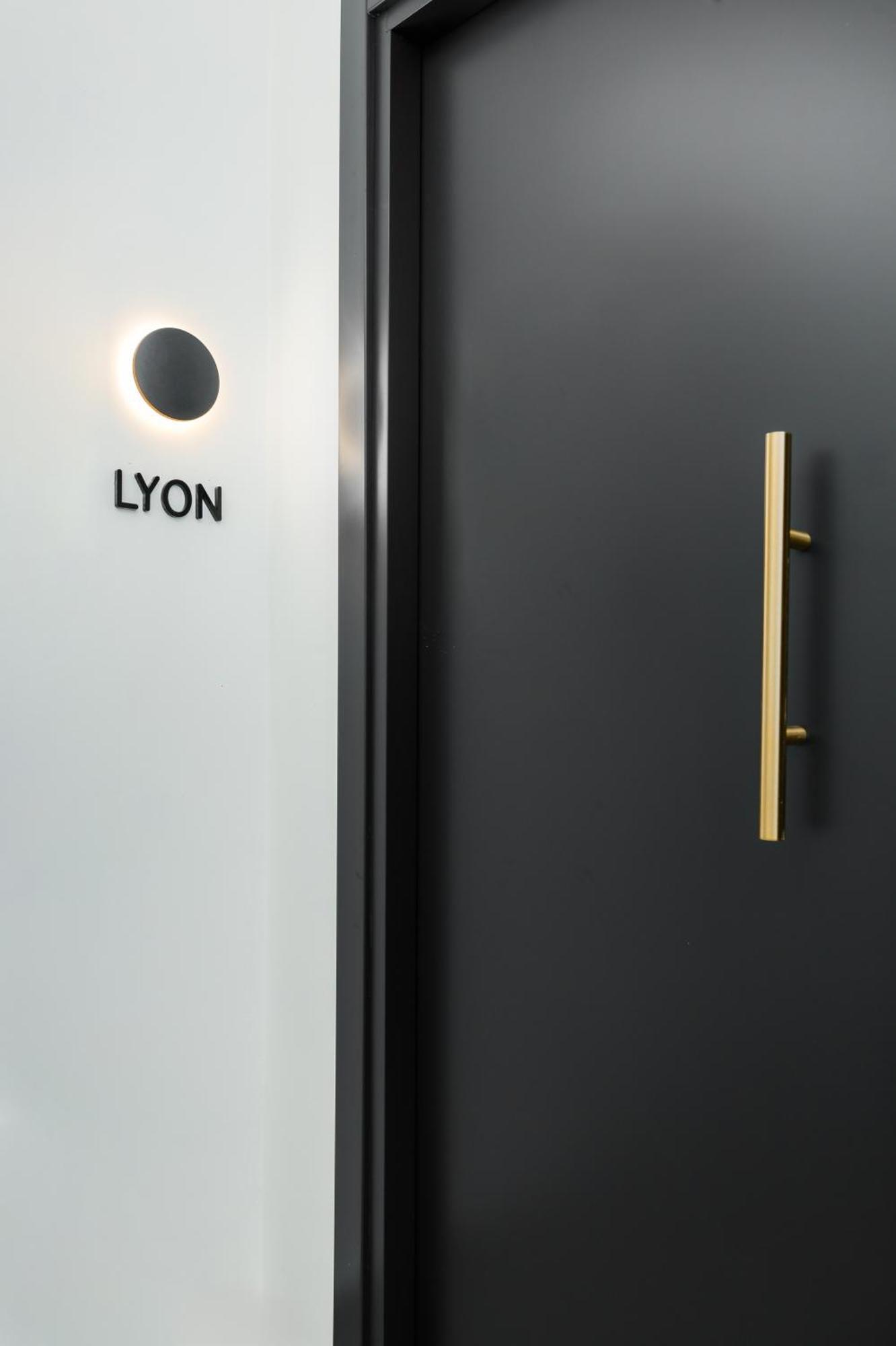 Lyon By Alchemia Parking Apartment *