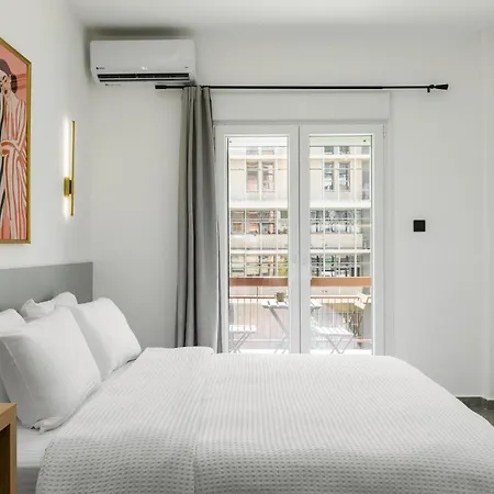 Lyon Suite By Alchemia Parking Thessaloniki Exterior photo