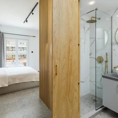 Lyon Suite By Alchemia Parking Thessaloniki Exterior photo